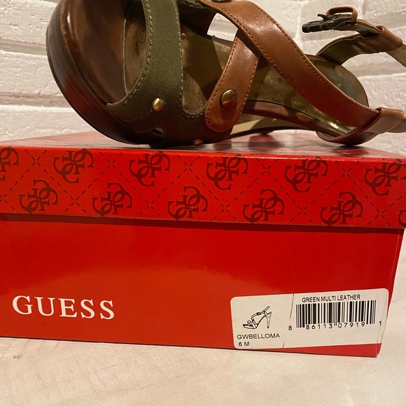 These neutral colors are a must! Size 6 Guess box is not available - Picture 2 of 5